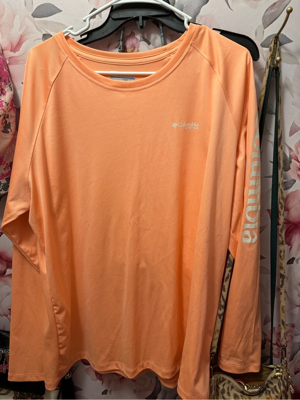 Columbia Peach lightweight knit   fabric shirt